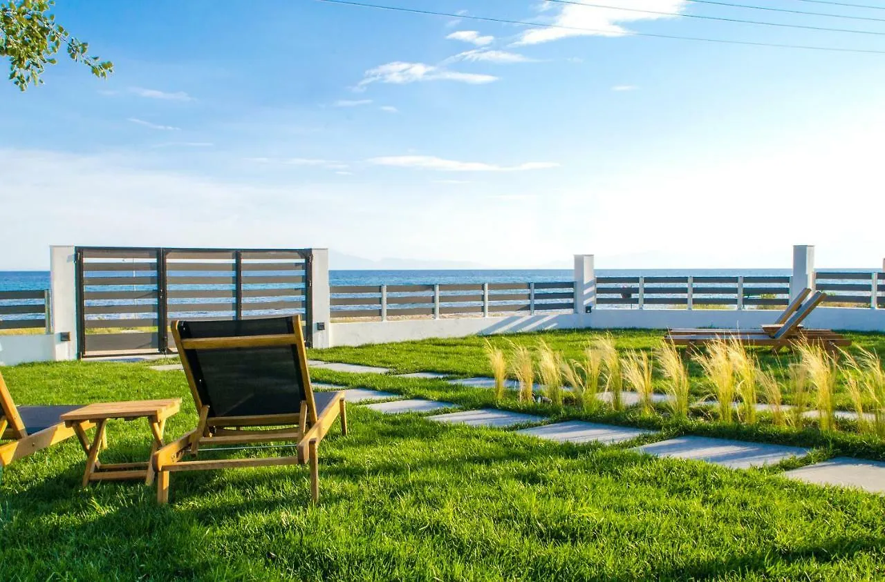 Thea Suites Nea Kallikrateia Гостевой дом